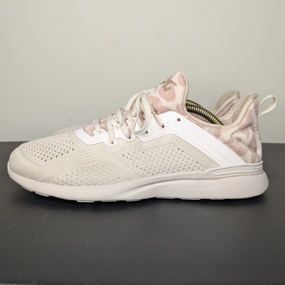 APL Athletic Propulsion Labs Techloom Tracer Sneaker Creme Beach Leopard Women's - Picture 4 of 9